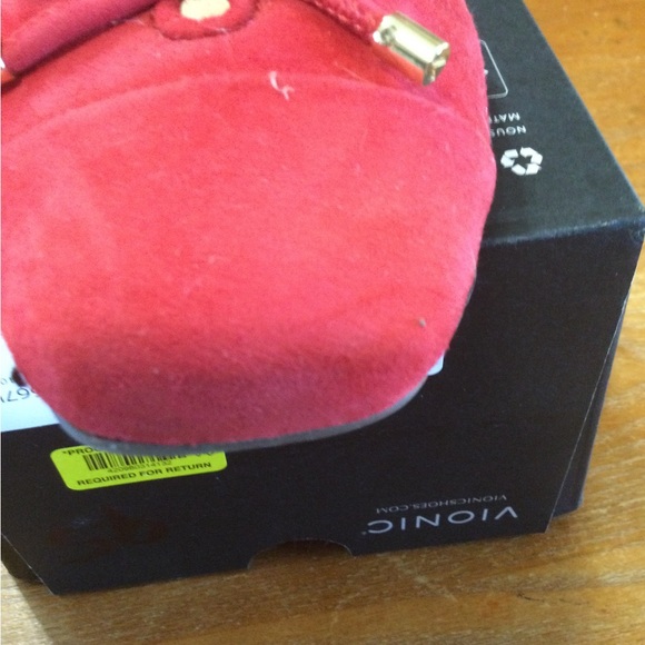 Vionic red suede flat - Picture 3 of 4